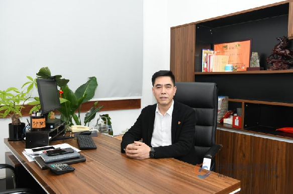 红豆集团高质量发展先锋丨 郑小平：竞逐职业装千亿级赛道，跑出高质量发展“加速度”