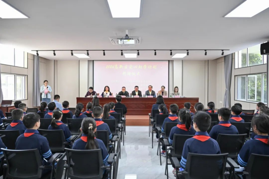 苏州市孙福林慈善基金会爱心助学，为苏州百名贫困学子筑梦未来