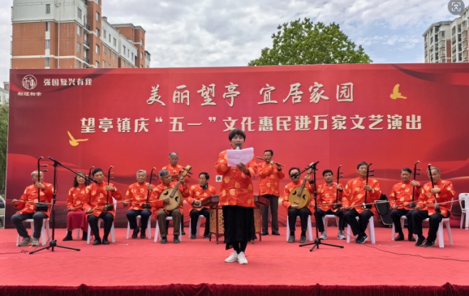 镇政府送戏下乡  三团队同台亮相
