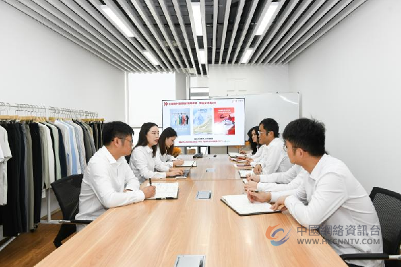 红豆集团高质量发展先锋丨 左华丽：聚力日销塑爆品，巾帼建功争先锋