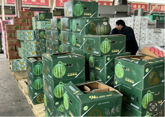 百合西瓜等清热消暑产品走俏，南环桥市场日供蔬果超5000吨