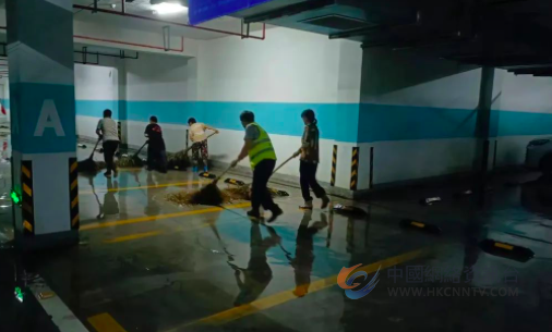 无锡华广物业，大雨中的守护者