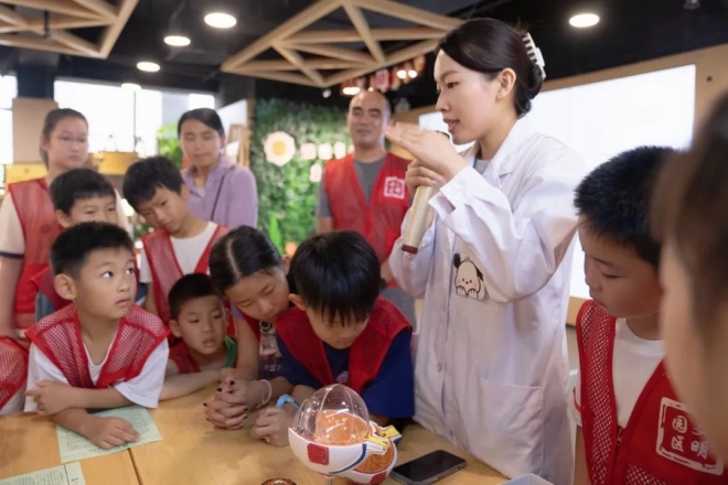关注儿童眼健康，苏州九龙医院爱眼团走进园区志愿者之家