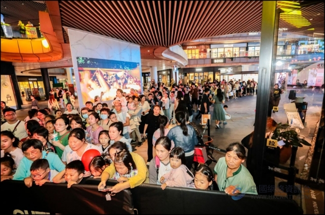 南京奥莱“顶流”，这次周年庆又“出圈”