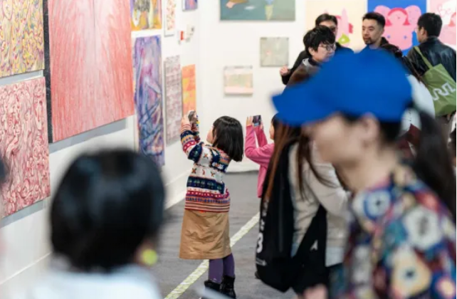 500余名艺术家参展，苏州首届地铁里的“艺术马拉松”开跑