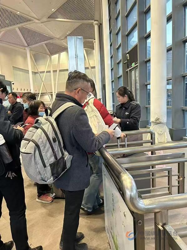 坚守平凡岗位，铸就不凡之路 ——记盐城站运公司检票员徐丹丹