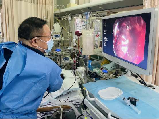 险！苏州男子连续7小时便血，血压低至……