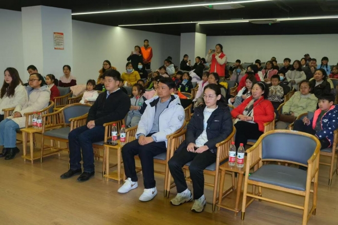 传承红色基因，共筑童梦舞台!苏州相城经开区社工站成功举办“觉醒新岁·戏韵游园会”活动