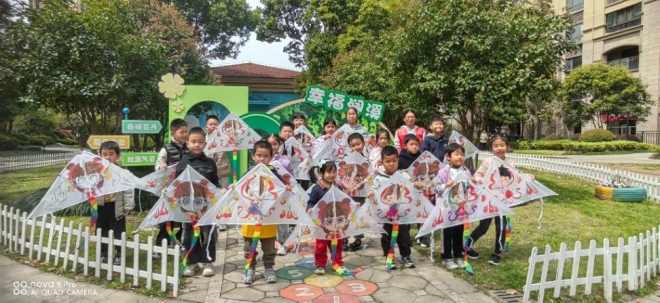 苏州园区澜溪社区开展风筝绘画活动，绘就春日多彩童趣