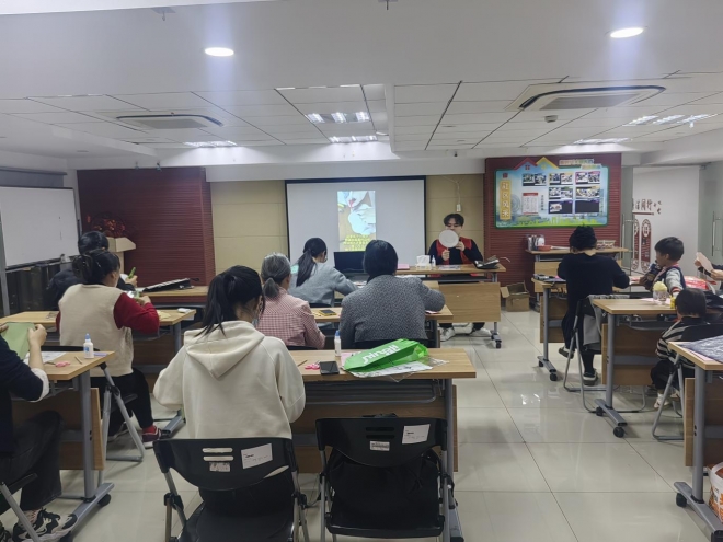 苏州园区菁华社区开展“世界地球日”垃圾分类宣传活动