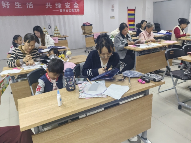 苏州园区菁华社区开展“美好生活，共绿安全”环保集市活动