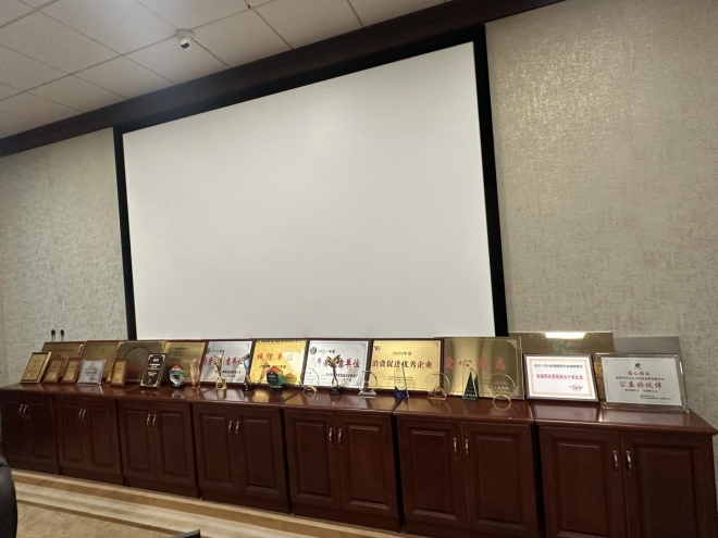 守护一城健康，点亮万家灯火！探访苏州开开心心大药房的民生密码