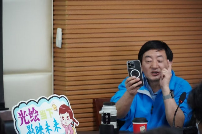 光绘当下，影映未来！苏州园区兴浦社区举办摄影剪辑课堂