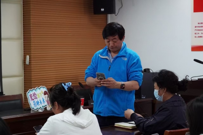 光绘当下，影映未来！苏州园区兴浦社区举办摄影剪辑课堂