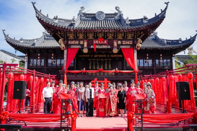 乘着地铁向幸福出发！“智爱之旅”甜蜜升级