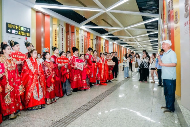 乘着地铁向幸福出发！“智爱之旅”甜蜜升级
