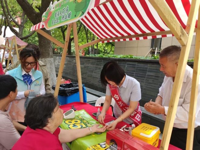 苏州园区锦溪北社区：邻聚端午情 公益沁人心