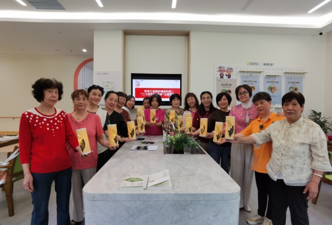 芒种时节话传承，苏州园区澜溪社区开展手工灯制作活动