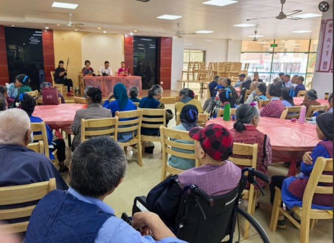 苏州园区滨江苑社区社区举办老人集体生日会
