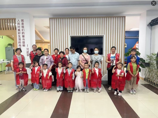 萌娃化身环保小卫士，苏州园区吴淞社区开展垃圾分类宣传活动