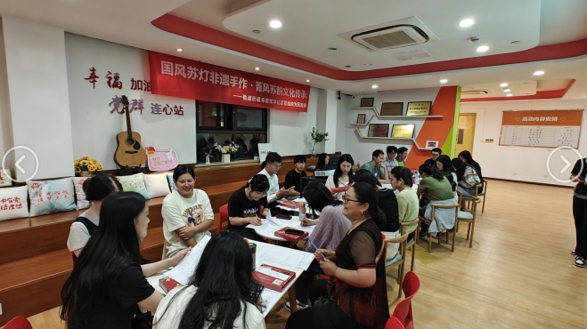 巧手制苏灯，灯火映江南！苏州园区菁华社区开展苏韵文化体验活动
