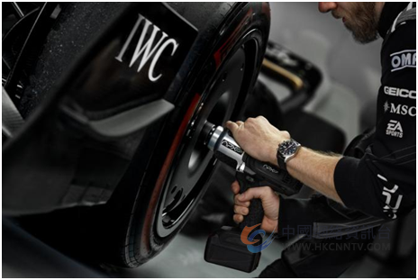 《F1™：狂飙飞车》全国热映  IWC万国表特别呈现APXGP车队联名时计作品