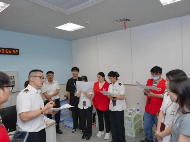 4.3万人看“苏超”!苏州地铁11 号线贴心服务护航球迷出行