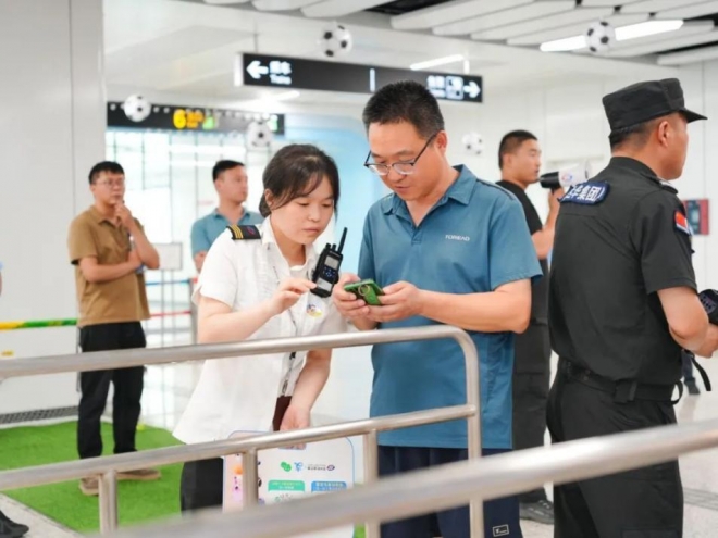 4.3万人看“苏超”!苏州地铁11 号线贴心服务护航球迷出行