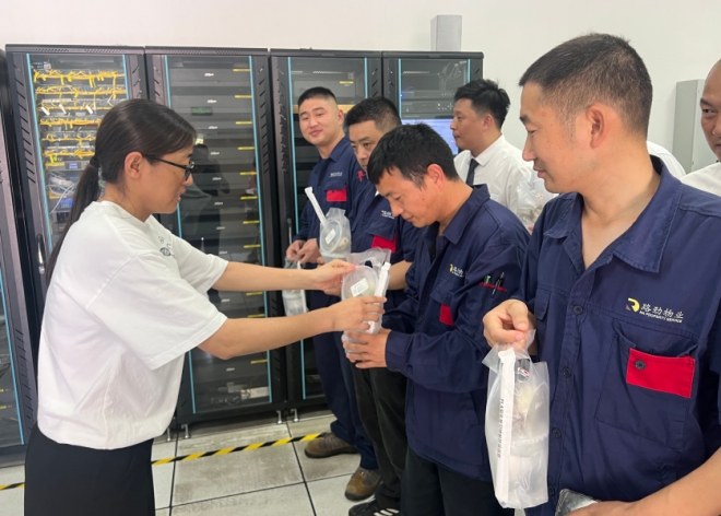 苏州园区锦溪北社区：酷暑送关怀 清凉润心田