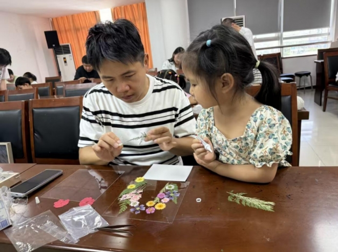 苏州园区兴浦社区亲子携手共绘家园