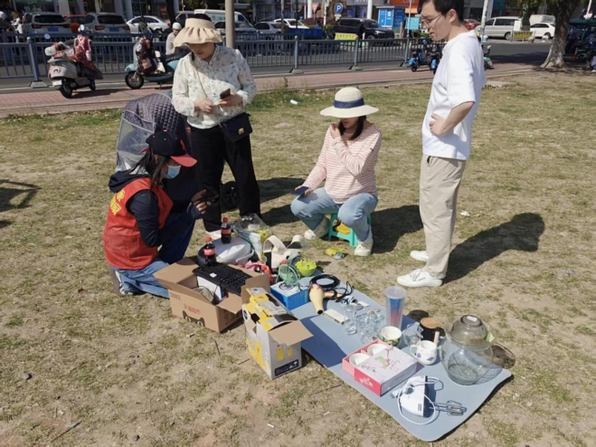 苏州园区兴浦社区跳蚤市集汇邻里，旧物焕新美家园