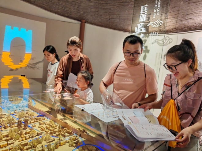“触摸古城墙，领略苏州历史韵味”，苏州园区新盛花园社区开展青少年参观活动