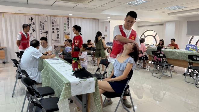 苏州园区菁华社区：百场服务进社区 中医健康护邻里