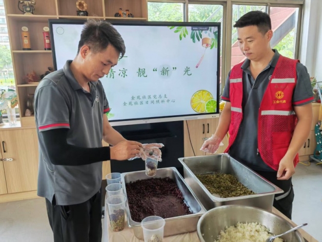 苏州园区金苑社区一碗绿豆汤架起党群“连心桥”