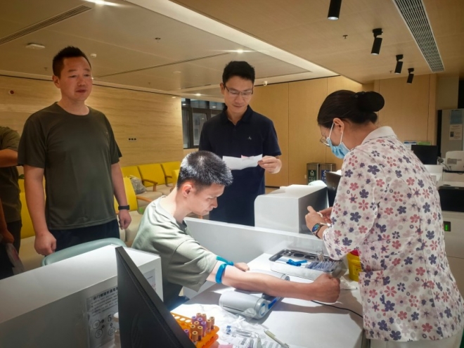 苏州园区锦溪北社区：致敬戎装岁月 守护军民健康