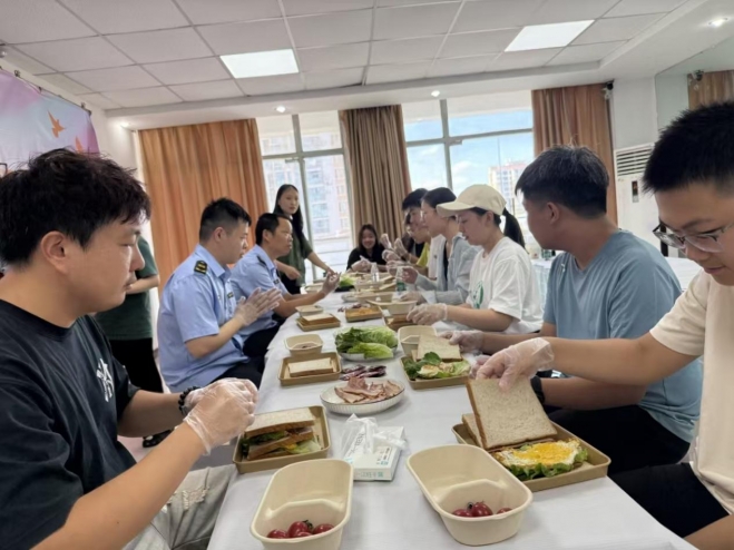 赋能青春力量，探索启迪未来！苏州园区兴浦社区开展“职业XING探”活动