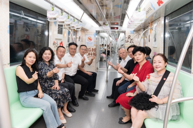 99公益日暨孤独症关怀项目启动！“孤独症科普车厢”亮相苏州