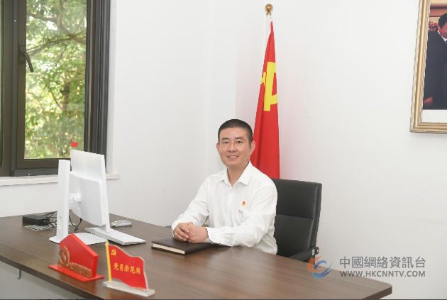 红豆集团攻坚克难发展先锋张伟： 以细微之心践行服务，用党建智慧温暖万家