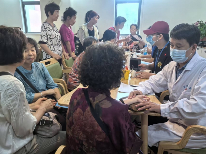 苏州园区钟南社区：中医关怀润心田，健康守护每一天