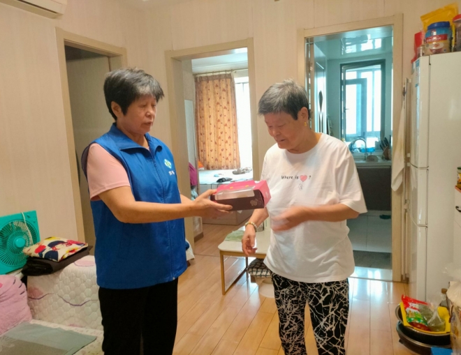 “月聚志愿情・饼连邻里心”，苏州园区汀兰社区开展社企联动中秋共欢会