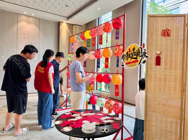 苏州园区丰茂社区：“双节集市”里的“幸福配方”