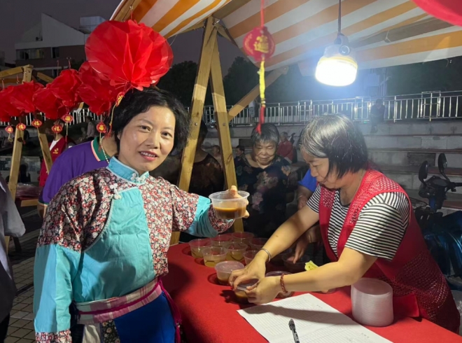 苏州园区金苑社区：月见中秋“友”趣多 幸福邻里共此时