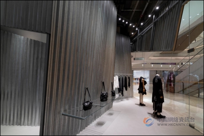 山本耀司南京首店亮相南京JLC 以现代金属肌理对话古城墙千年风骨