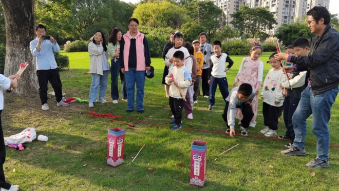 苏州园区锦溪北社区：小绿芽亲子拓展 欢乐协作暖人心