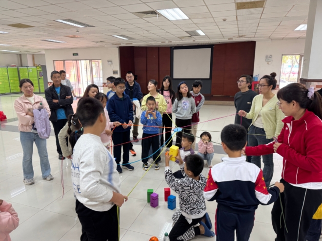 活力暖初冬,亲子乐翻天!苏州园区西洛巷社区举办集宿区亲子趣味运动会 活力暖初冬,亲子乐翻天!苏州园区西洛巷社区举办集宿区亲子趣味运动会