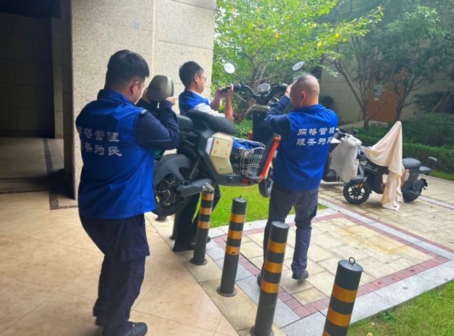 苏州园区丰茂社区“蜂巢行动”聚力出击，共治共享焕新架空层