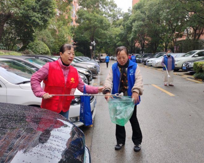 苏州园区钟南社区开展"净美家园"联合行动，绘就治理新画卷