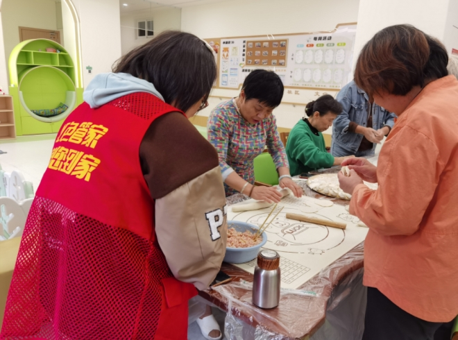冬日里的“团圆味”暖透人心,苏州园区澜溪社区开展包饺子活动 冬日里的“团圆味”暖透人心,苏州园区澜溪社区开展包饺子活动