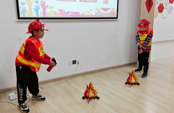 苏州园区锦溪北社区开展亲子共学消防活动 苏州园区锦溪北社区开展亲子共学消防活动