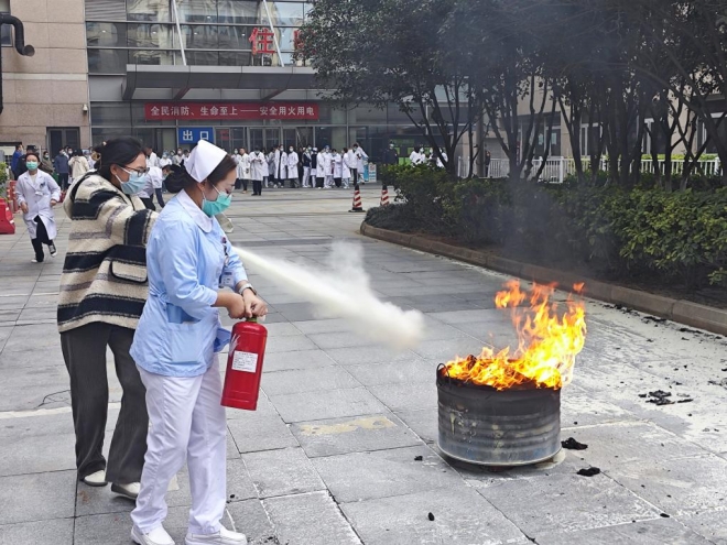 苏州市中医医院:技能竞赛淬精兵,消防实战护平安 苏州市中医医院:技能竞赛淬精兵,消防实战护平安
